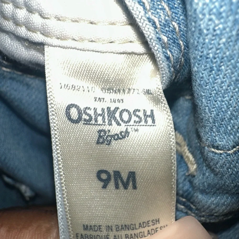 Oshkosh B’Gosh Girls Flower Detail Overalls Size 9 Months
